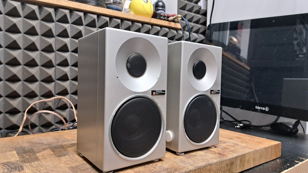 Monitory Techncs  SB-F1