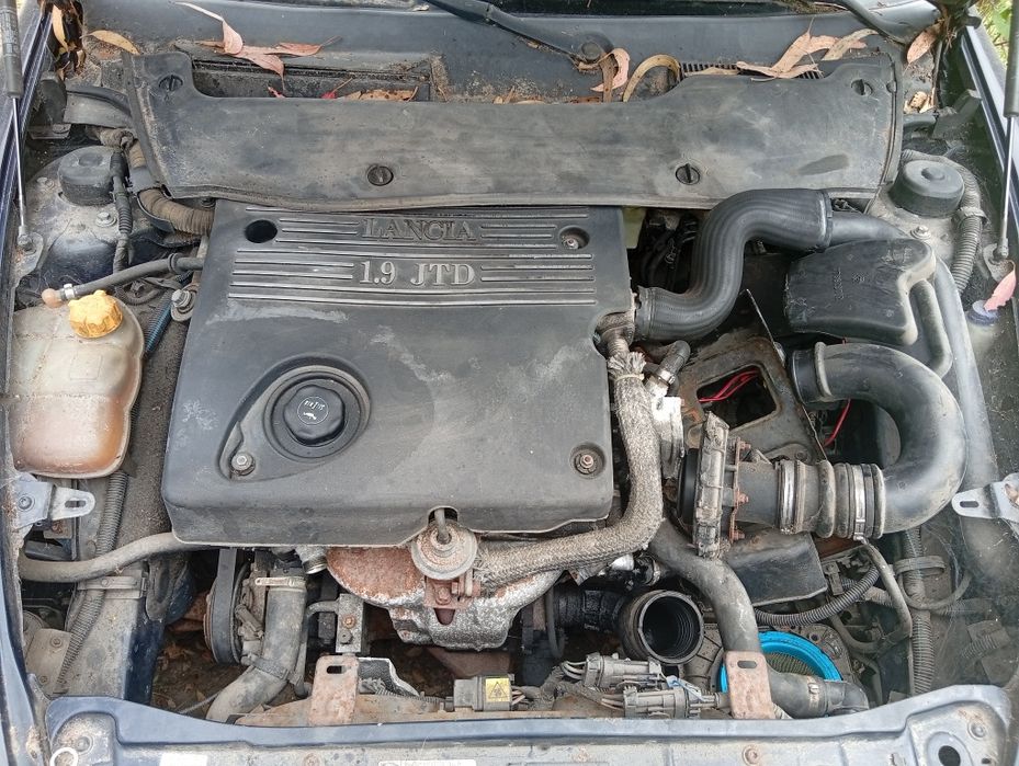 Lancia Lybra 1.9 JTD peças .