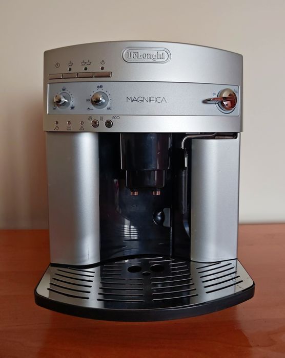 Ekspres do kawy DeLonghi Esam 3000