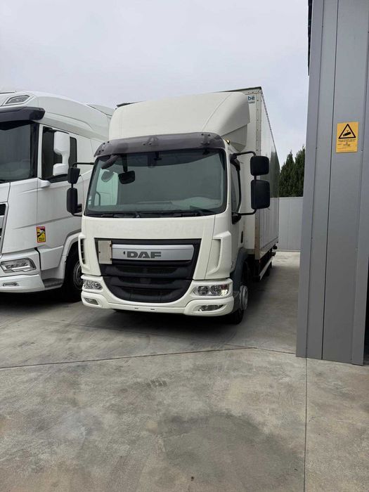 DAF LF 230, 12T, 7.50m c/ plataforma elevatória, 2017