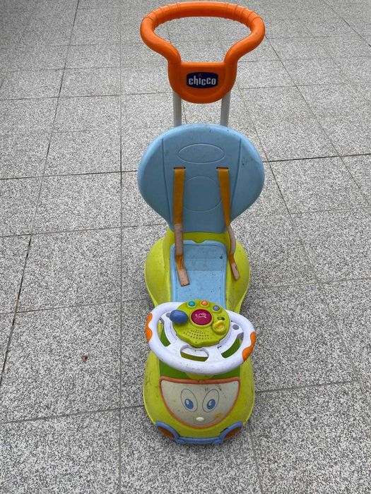 Andador CHICCO Quattro (carrinho de empurrar)