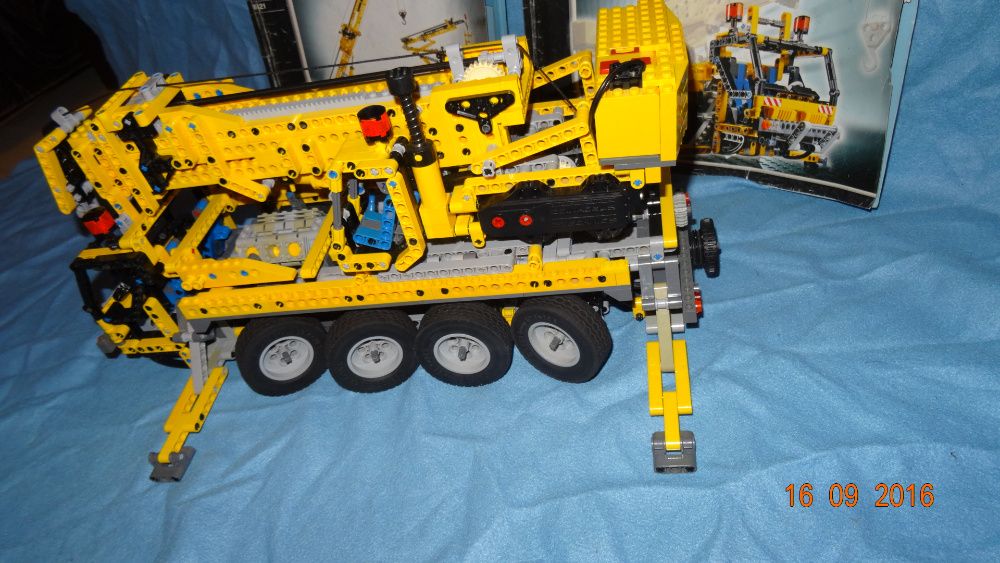8421 Lego Technic Dźwig Żuraw Mobile Crane -2005r UNIKAT