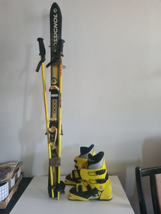 Komplet narciarski Rossignol Junior – narty, buty Comp J4 24,5 i kijki