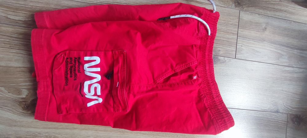 Spodenki Nasa Cropp 28/XS czerwone