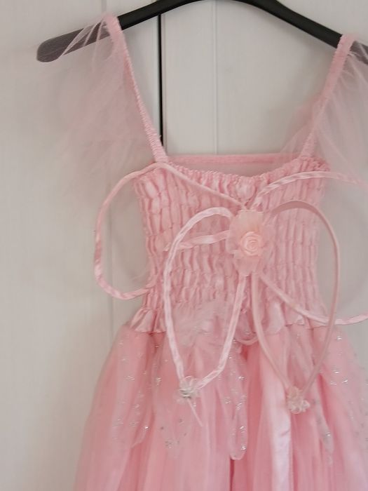 Piękna sukienka do przebrania na 5-7 lat