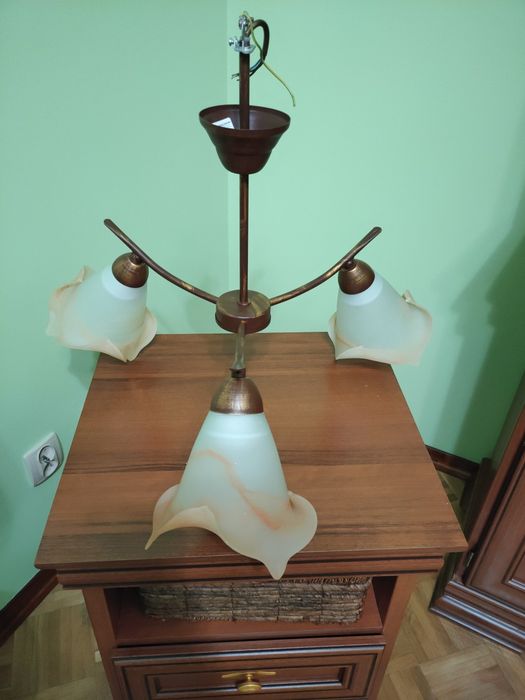 Żyrandol na trzy żarówki