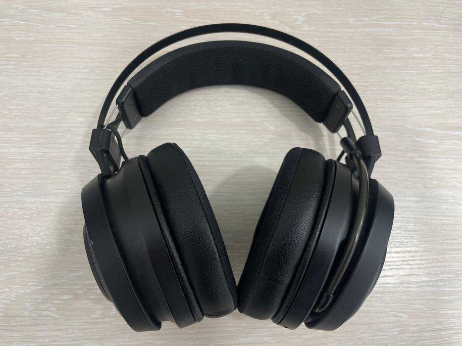 Оригінальні бездротові ігрові навушники Razer Nari Essential Wireless