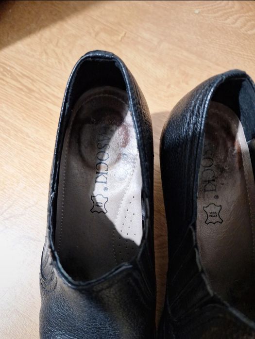 Jesienne buty ze skóry marki Lasocki roz. 37