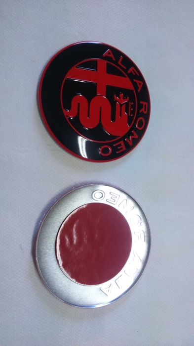 Símbolos emblemas logótipos Alfa Romeo 74 mm frente e trás
