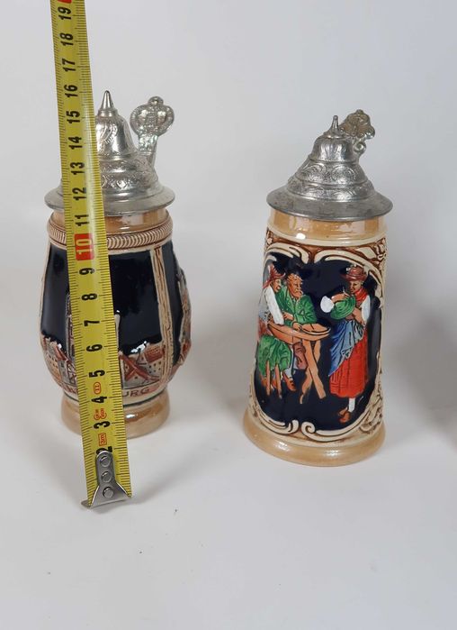 4 antigas canecas pequenas em porcelana da Alemanha
