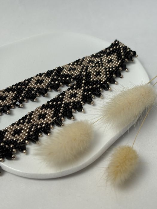 Чокер з бісеру.