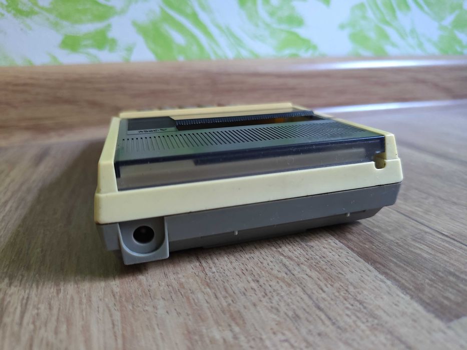 Stary kalkulator Casio HR-8A