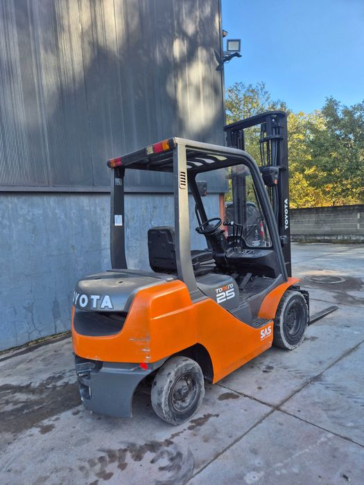 Empilhador Toyota
