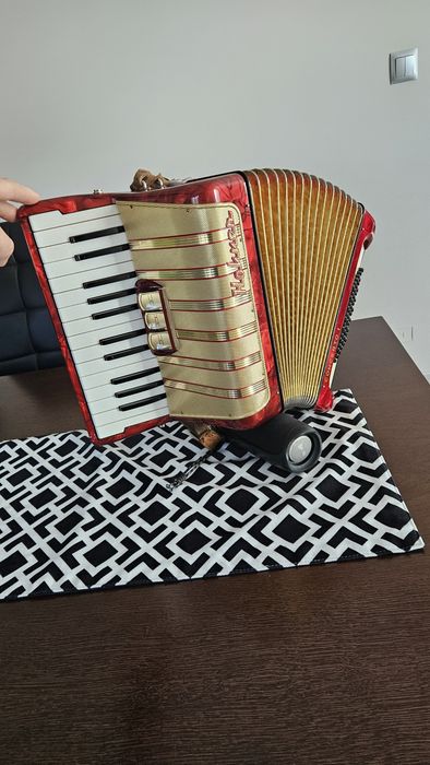 Akordeon Hohner  Concerto 1. 48 basów