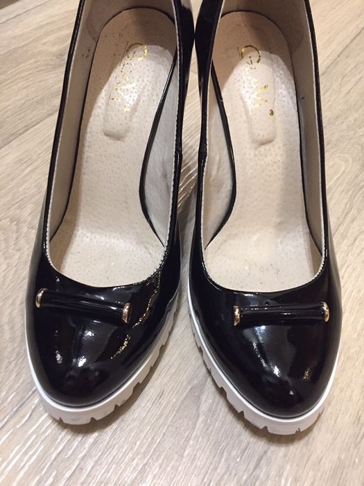 Туфли , натуральная кожа лак, 37 р