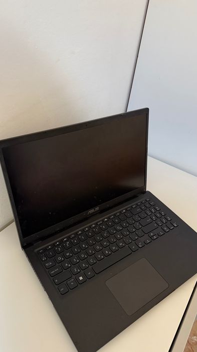 Ноутбук ASUS VivoBook X515EA — у чудовому стані!