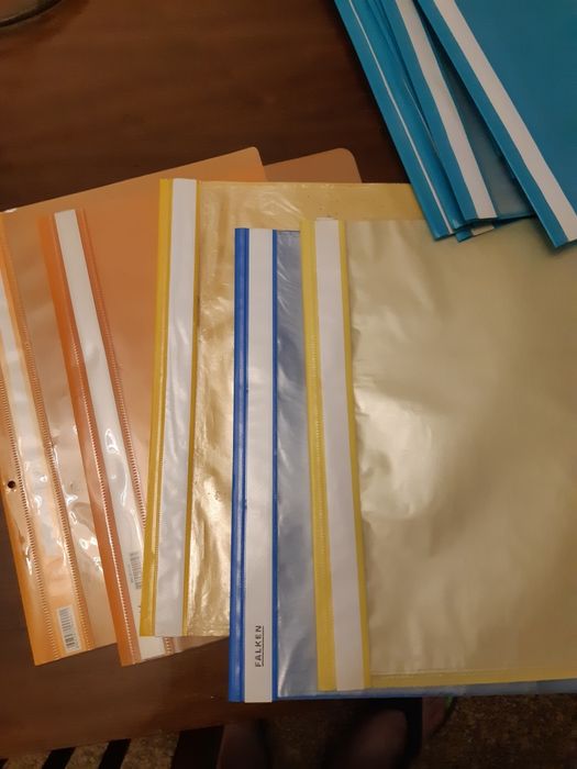 Продаются  папки канцелярские разные