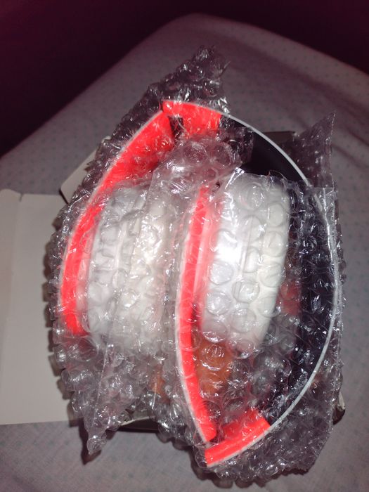 Беспроводные многофункциональные блютуз наушники . Радио, mp3