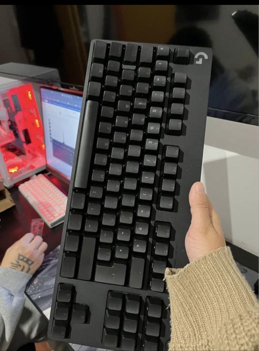 Teclado Mecânico Logitech G PRO TKL -RGB