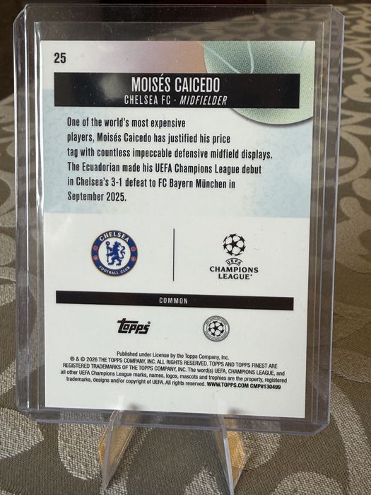 Moisés Caicedo Blue Geometric Refractor /99 Topps Finest