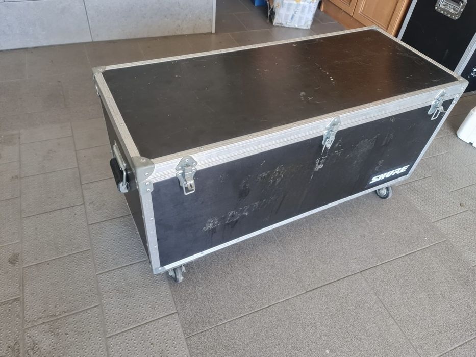 Używany Case na kable