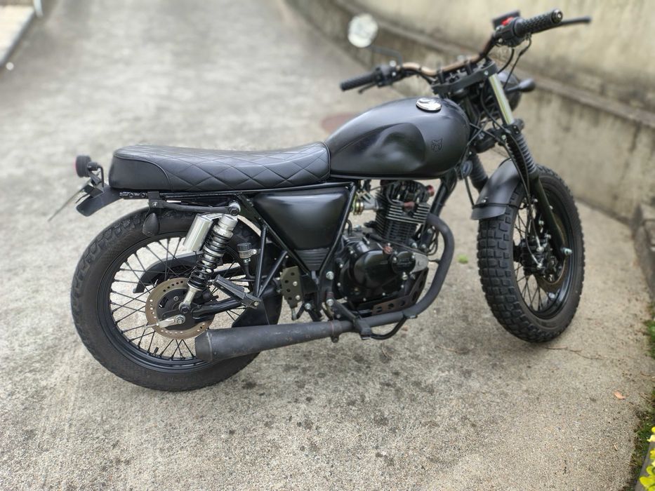 Moto mash 125 espetacular