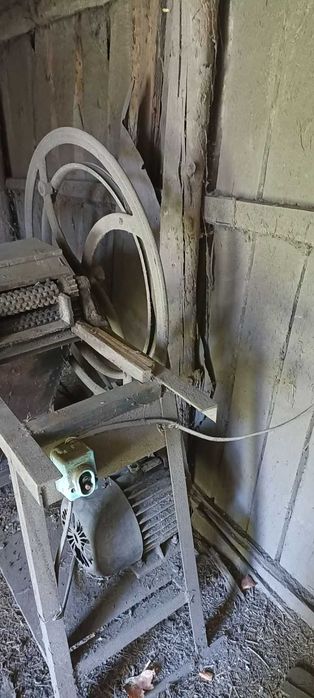 Продам січкарню з електро двигуном