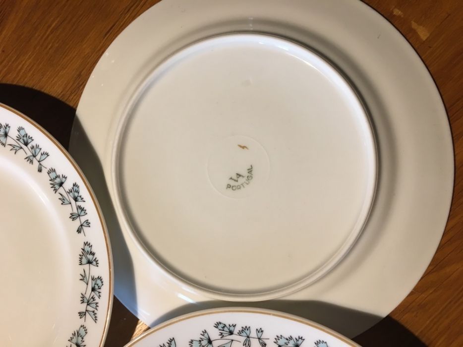 Pratos antigos Vista Alegre