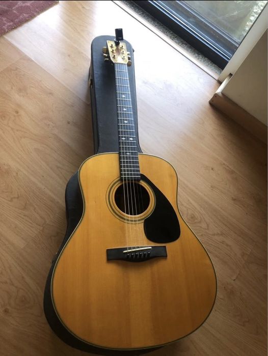 Guitarra Yamaha L-15A