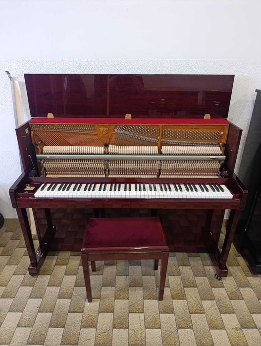 Piano Samick JS-112 - usado como novo