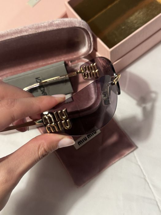 Oculos miumiu novos lilases