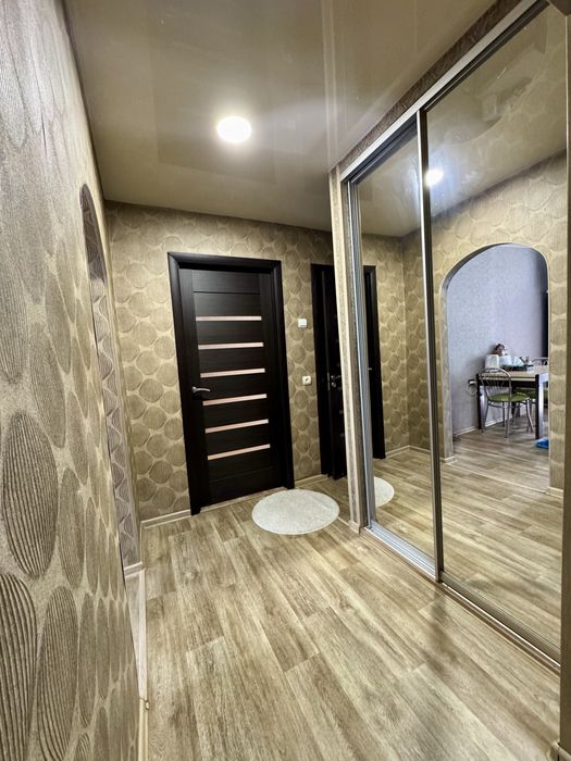 Продам 3к жм Красный Камень ул Савкина кирпичный дом
