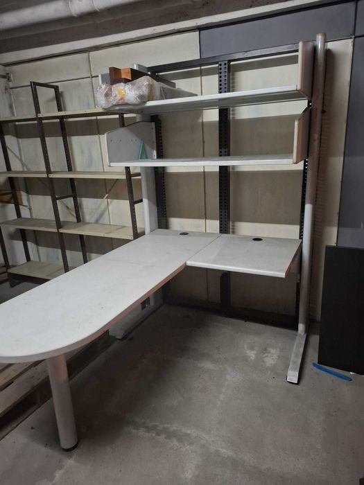 Mobiliário Profissional P/Material Informático