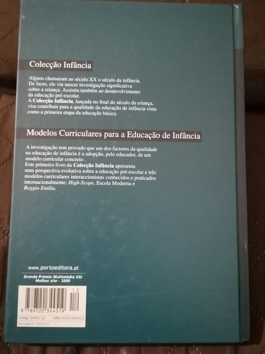 Livro "Modelos curriculares para a educação de infância"