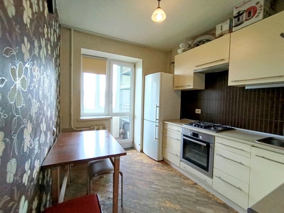 Оренда 1-кімнатна квартира вул. Кульчицької (Виговського)