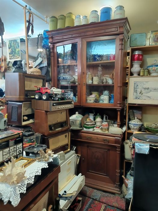 Móveis antigos madeira