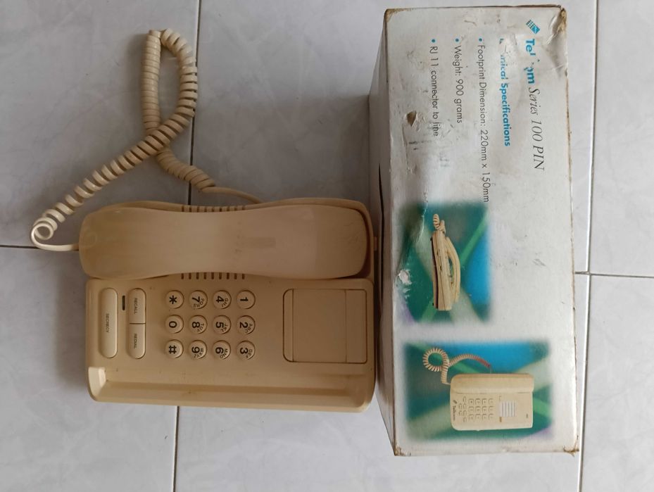 Telefone Antigo de 30 anos marca Telecom