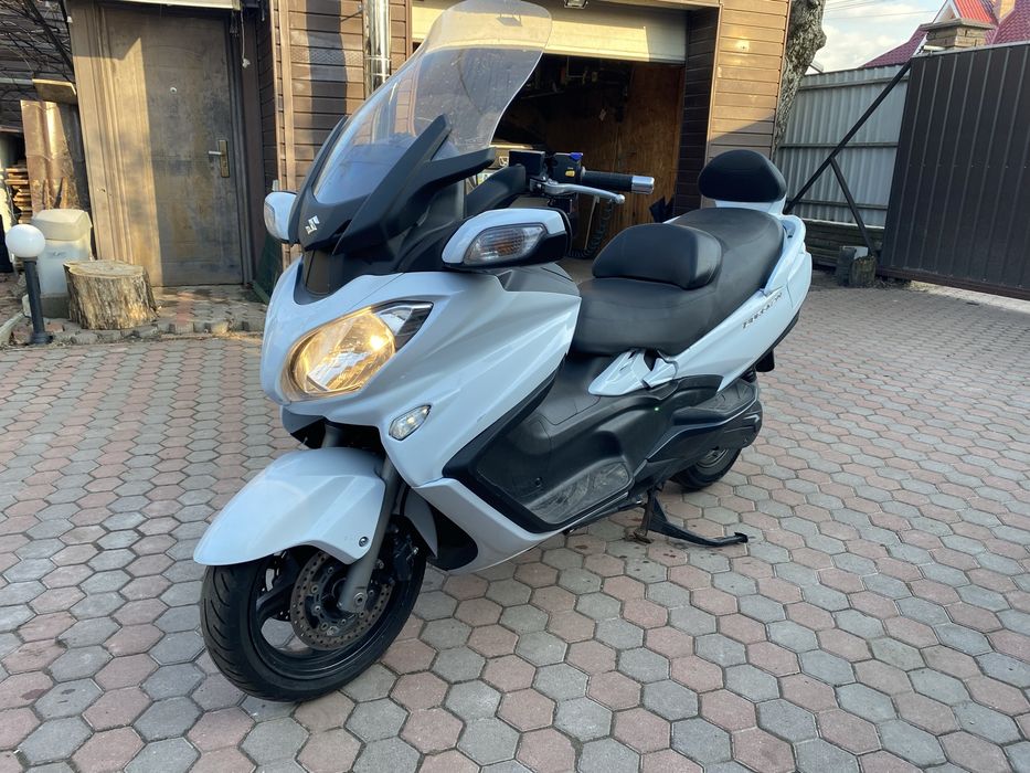 Максі-скутер Suzuki Burgman 650 2014