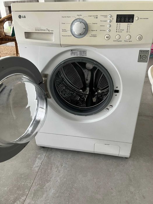 Máquina de lavar roupa LG directdrive 7kg inverter.
