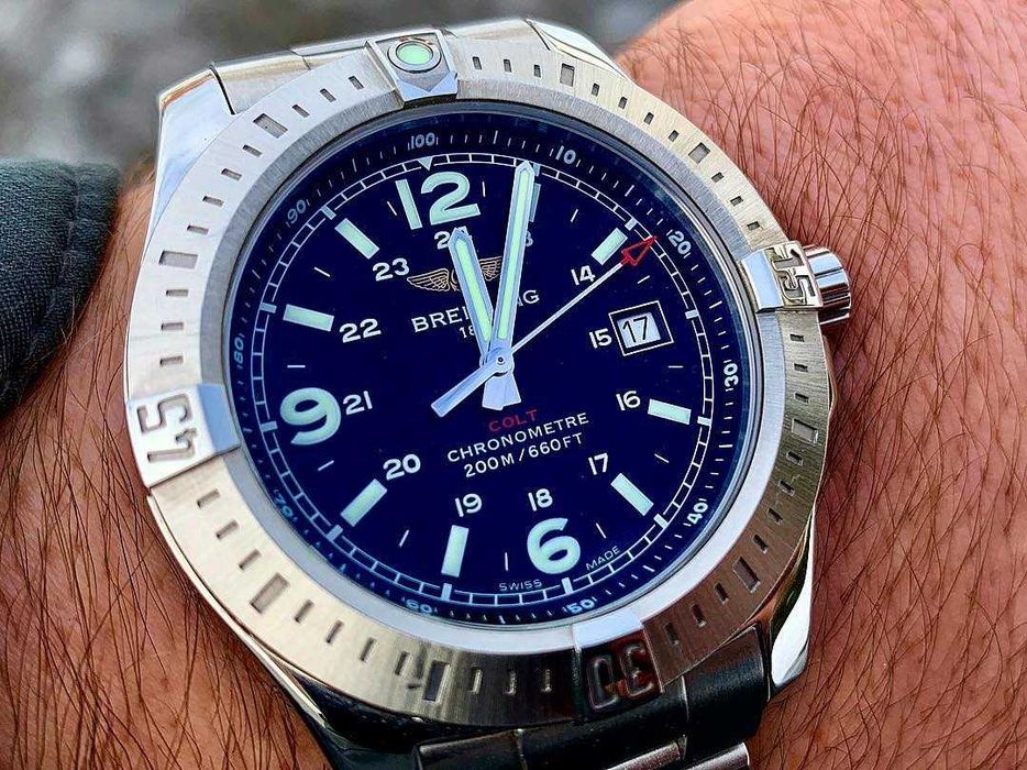 Крупный Breitling Colt 44 mm