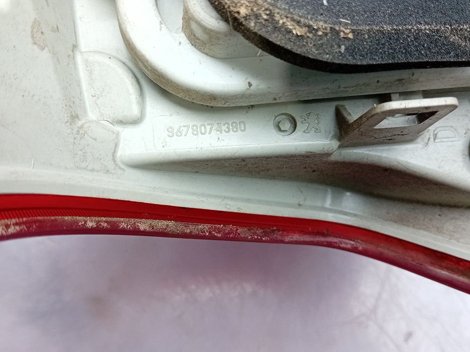 Farolim direito PEUGEOT 2008 I (CU_)