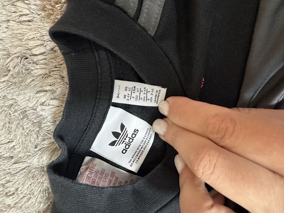 Костюм adidas на 2-3 роки