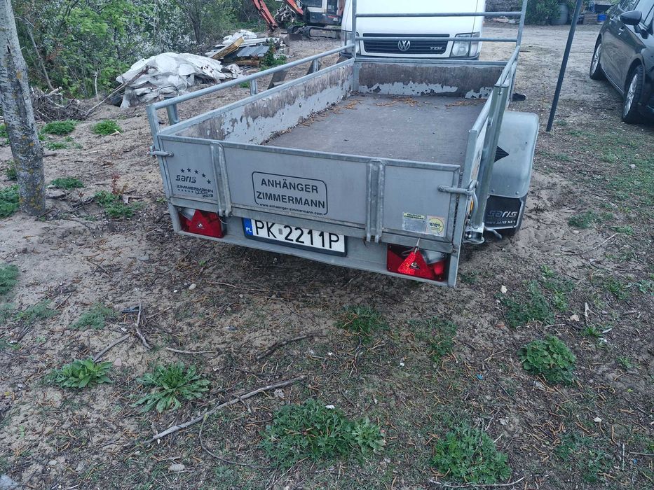 Przyczepa samochodowa
