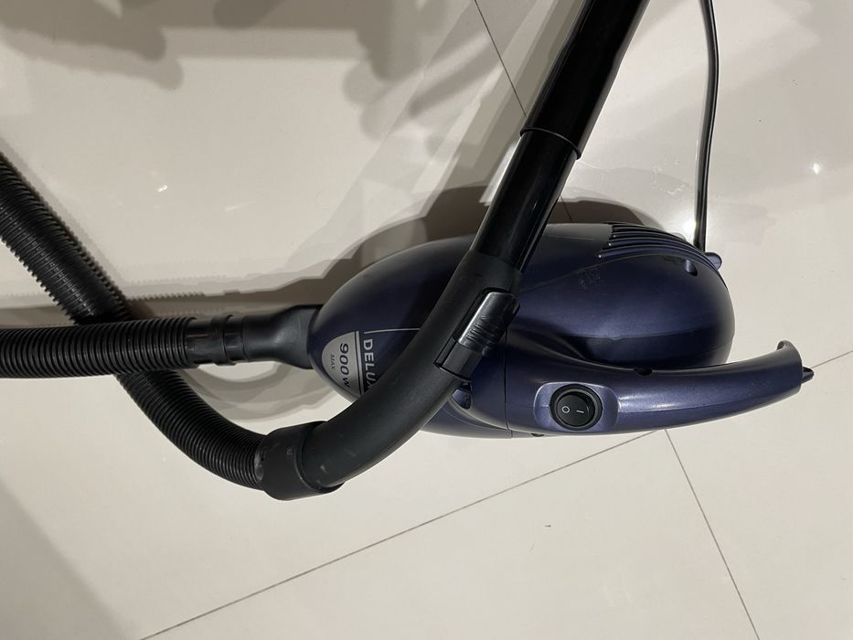 Odkurzacz ręczny Solac deLux 900W