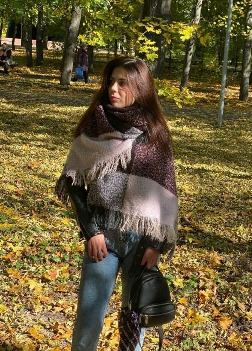 Теплий жіночий шарф