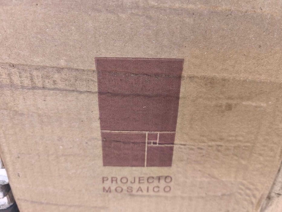 Mosaico "Projecto Mosaico" 20x20 Bordeaux Padrão Triângulos – Novo