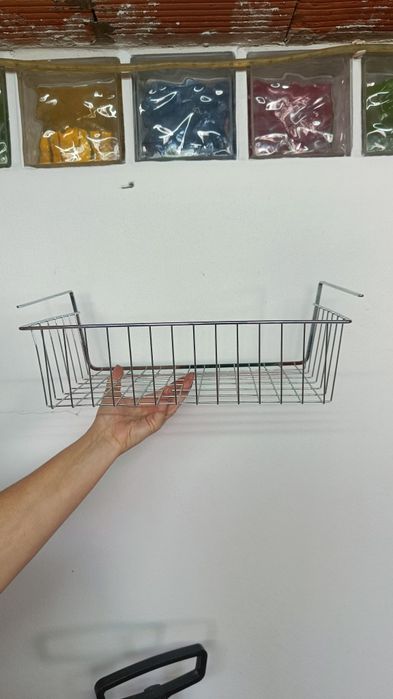 Cesta de metal para organização