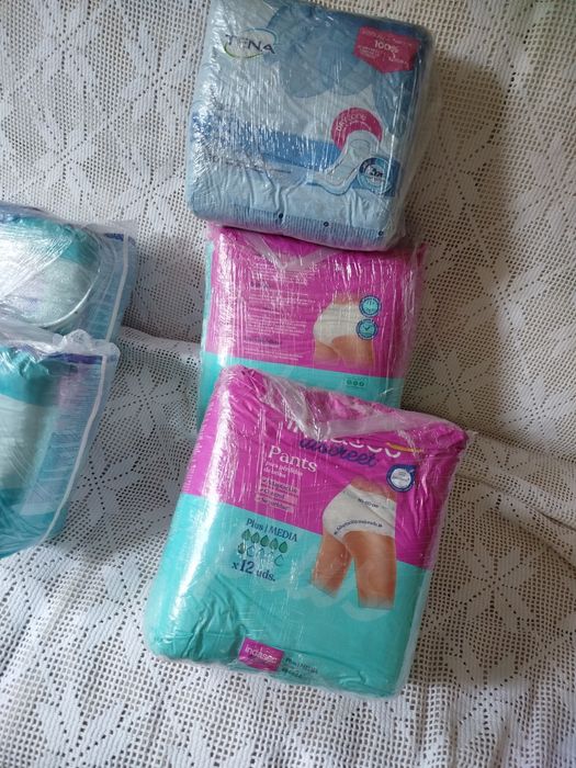 Cueca Fraldas Tena , embalagem selada