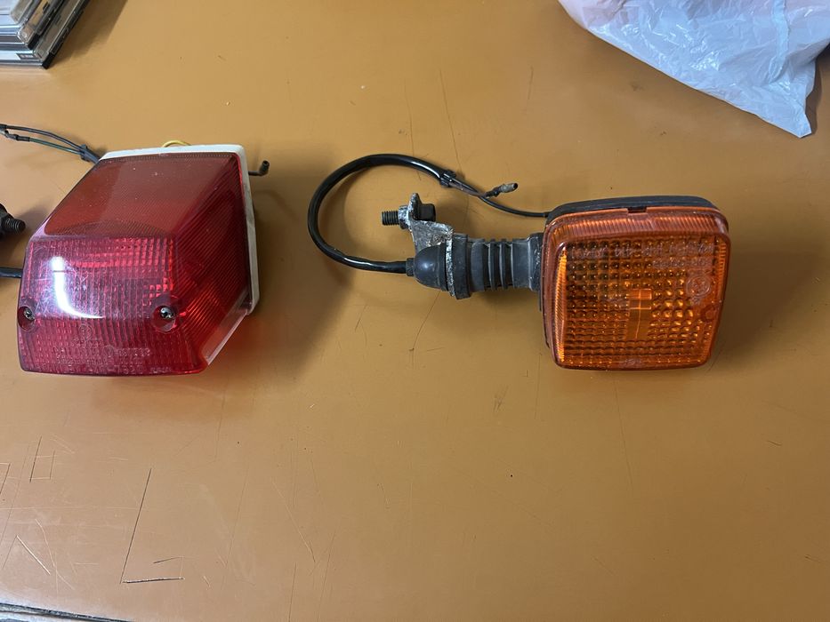 Piscas e stop de marca yamaha