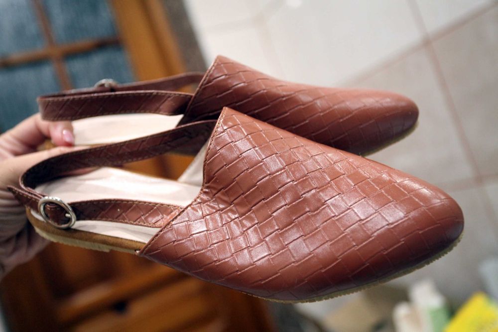 Eleganckie nowe wygodne buty sandaly r.38 25cm wkładka